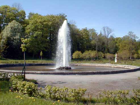 Менажерный фонтан